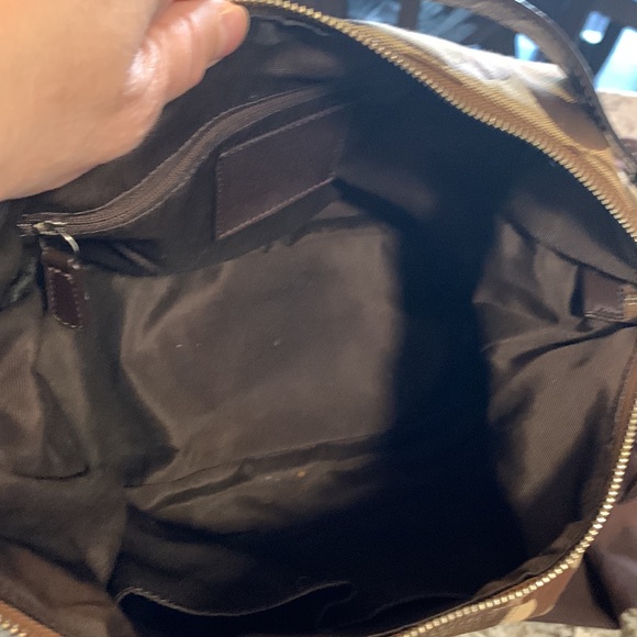 Great used Coach shoulder bag. Fantastic used shape - Picture 3 of 4